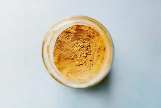 जाने हल्दी से गोरा कैसे हो